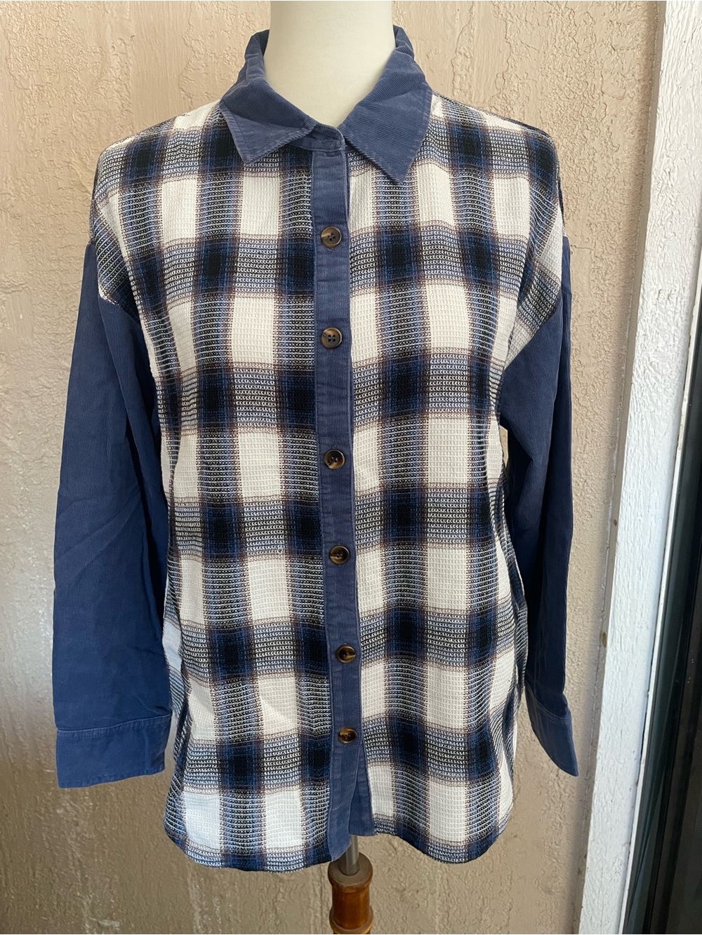 Jodifl Blue Plaid Button-Up Shirt